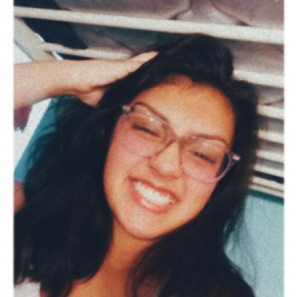 Meet your Posher, Adriana